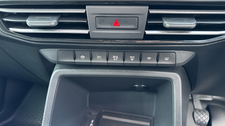 Ford Transit Connect 230 L2 Diesel 2.0 EcoBlue 102ps Limited Van